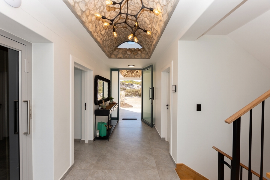 5 Bedroom Property for Sale in Mykonos Western Cape